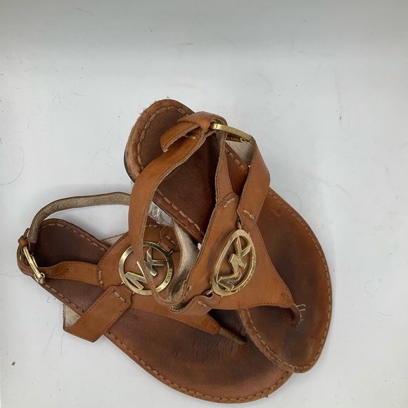 MICHAEL KORS AUBREY tan coloured leather sandals. - Picture 4 of 11